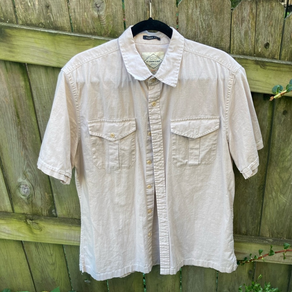 St.John’s Bay Button down short sleeve shirt L
